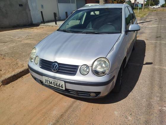 VOLKSWAGEN POLO SEDAN 1.6 8V GASOLINA 4P MANUAL